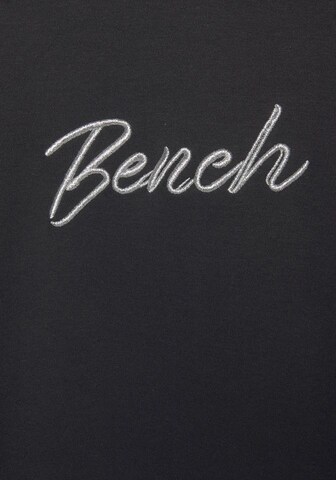 BENCH Sweatshirt in Schwarz