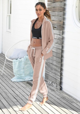 Coupe slim Pantalon BENCH en beige