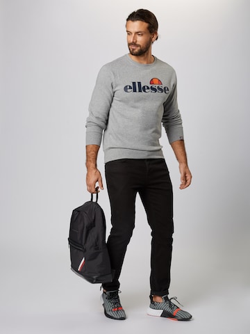 Coupe regular Sweat-shirt 'Succiso' ELLESSE en gris