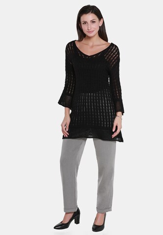 Usha Sweater in Black: front