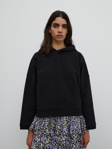 EDITED Sweatshirt 'Cherell' i svart: framsida