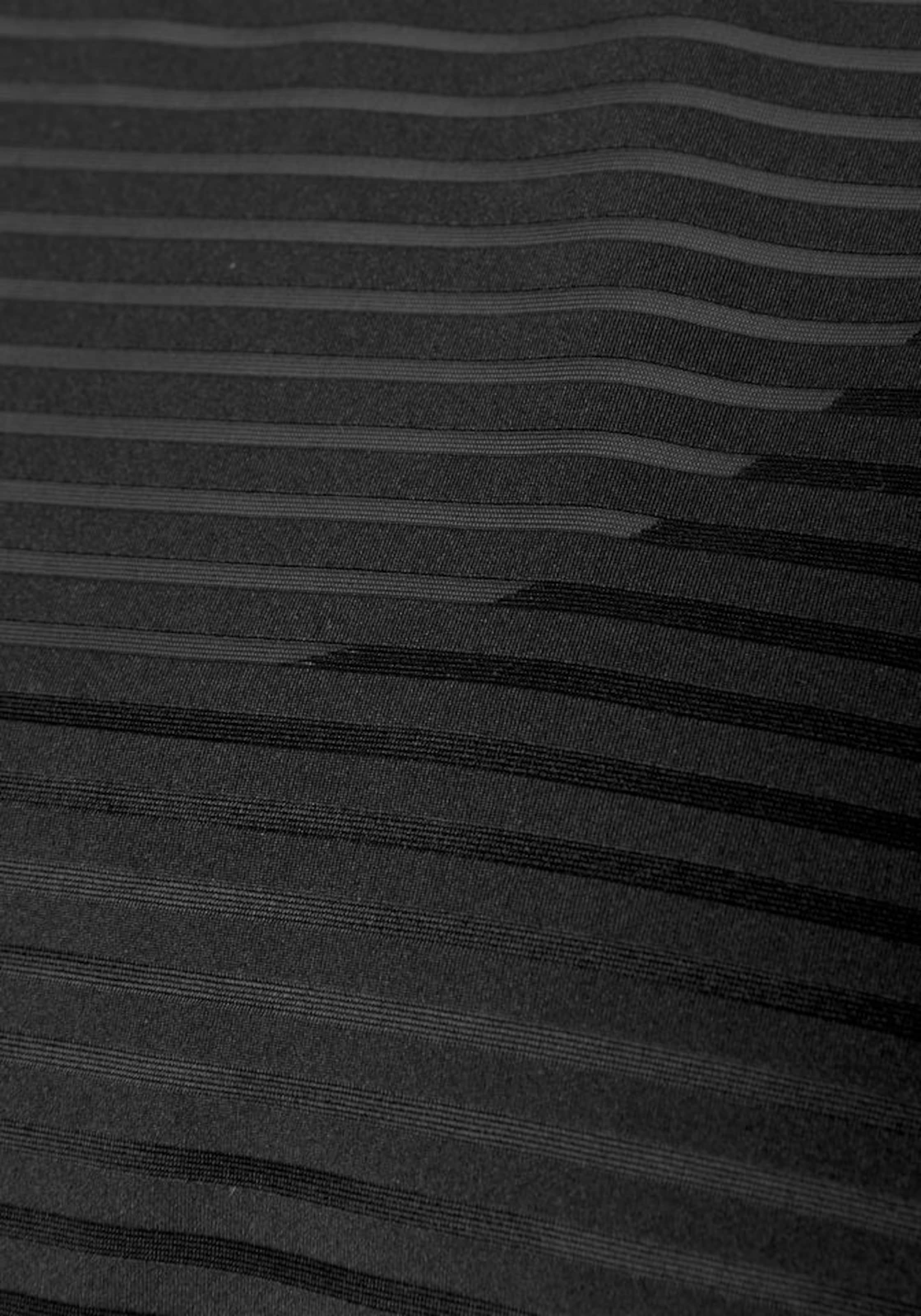 LASCANA ACTIVE Funkčné tričko 'Digital Mauve' - Čierna