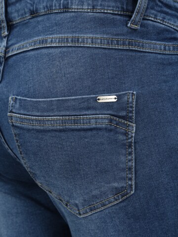 Coupe slim Jean BELLYBUTTON en bleu