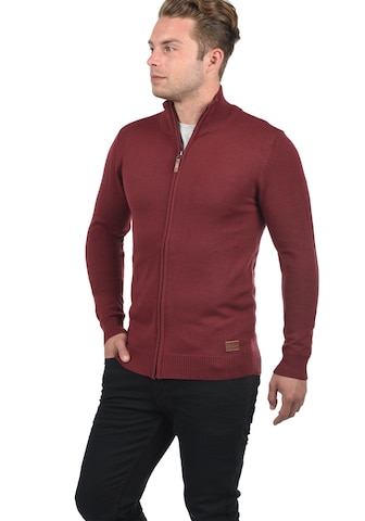 BLEND Gebreid vest 'Norman' in Rood: voorkant