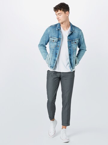 Coupe slim Pantalon à pince BURTON MENSWEAR LONDON en gris