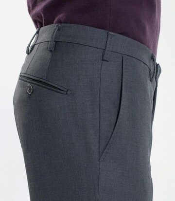 MMX Germany Slimfit Chinohose in Grau