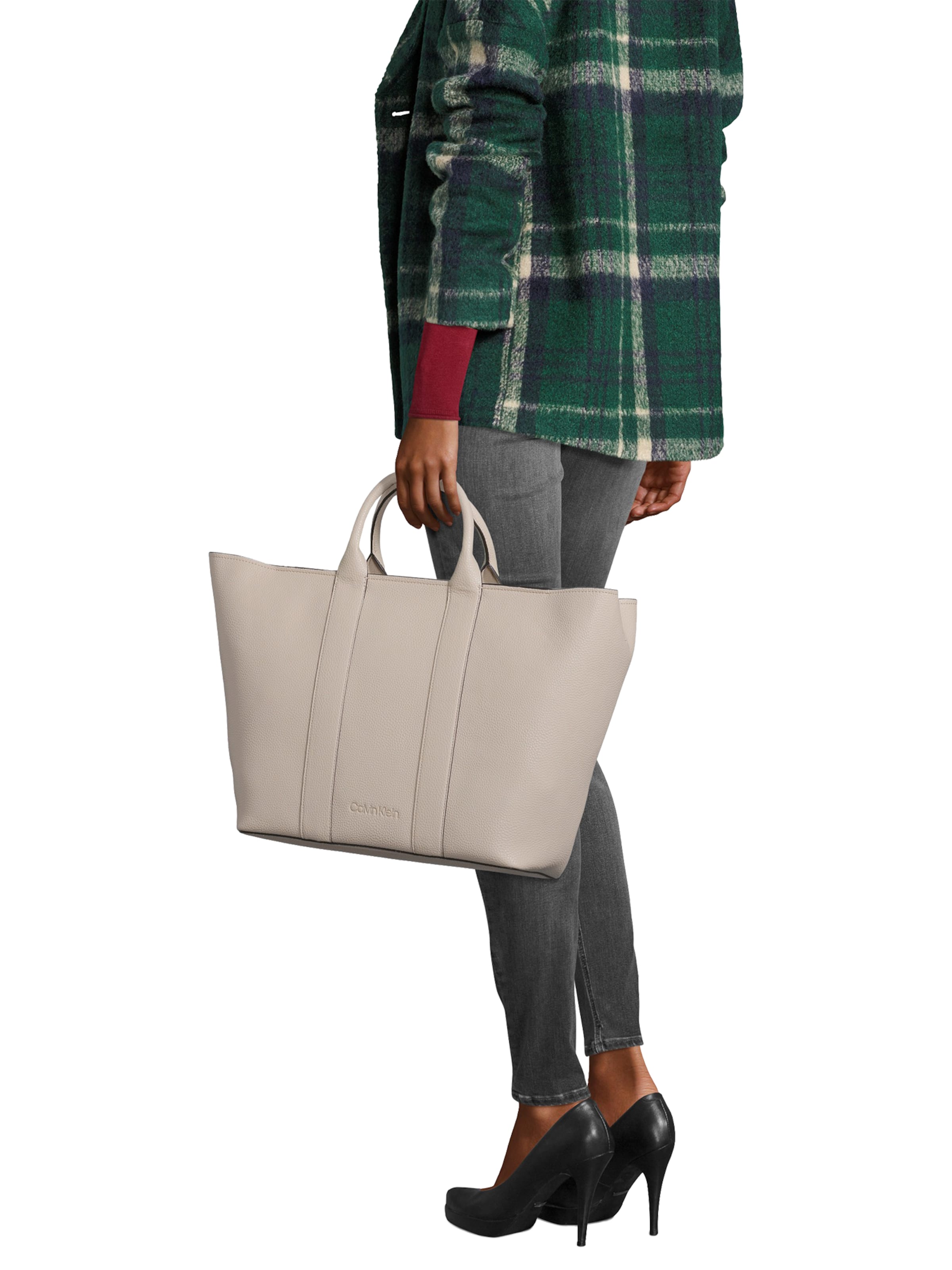 calvin klein race ew shopper