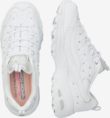 Baskets basses 'D'LITES' SKECHERS en blanc : sur le côté