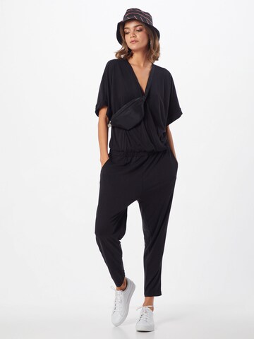 Urban Classics Jumpsuit in Zwart