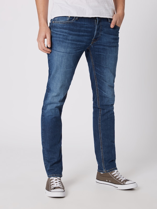 Herren Jeans jetzt online kaufen bei ABOUT YOU Jeans und Turnschuhe wie viel Casual geht beim