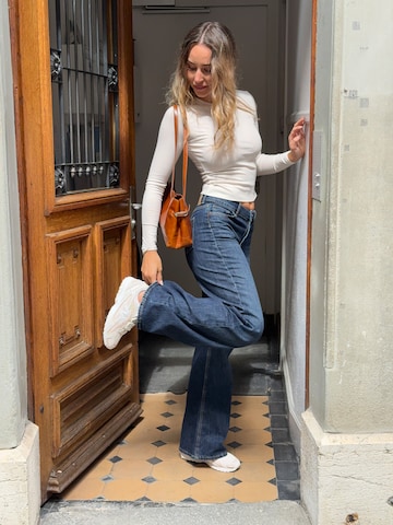 Sporty Denim Look by New Balance