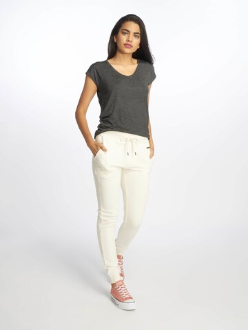 Effilé Pantalon 'Poppy' Just Rhyse en blanc