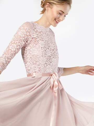 Robe de cocktail SWING en rose