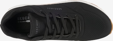 Baskets basses 'UNO STAND ON AIR' SKECHERS en noir