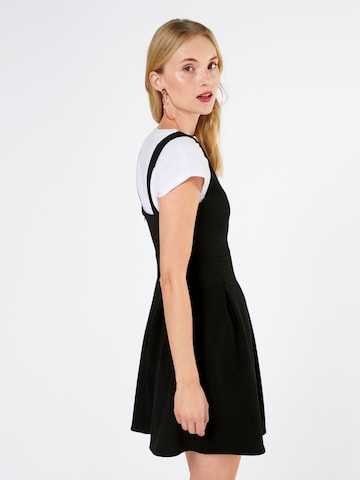 Rochie de cocktail de la WAL G. pe negru