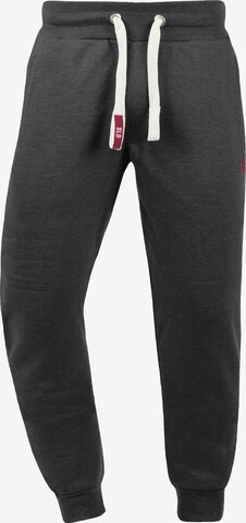 !Solid Tapered Jogginghose 'Benn' in Grau: predná strana