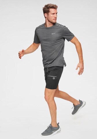 NIKE Regular Fit Funktionsshirt 'Miler' in Grau