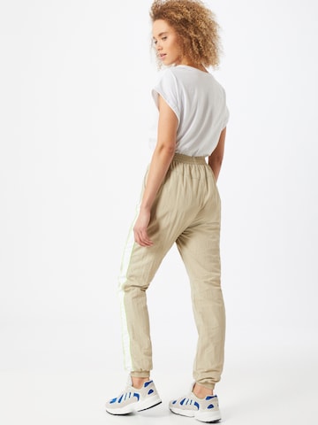 Urban Classics - Tapered Pantalón en beige