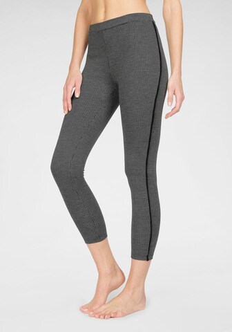 LASCANA Skinny Leggings in Black: front