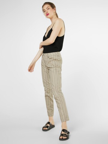G-STAR Tapered Jeans '5622 3D' in Beige