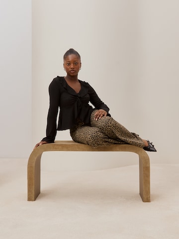 Leo Print Pants Look