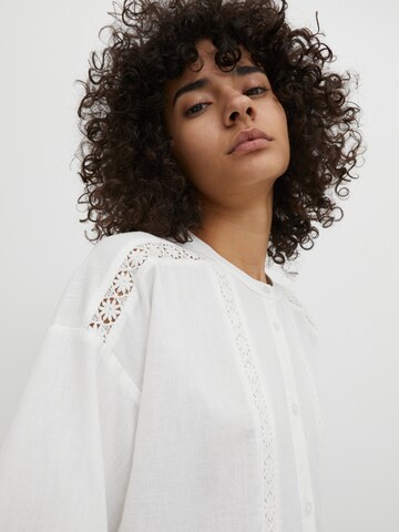 Abito camicia 'Despina' di EDITED in bianco