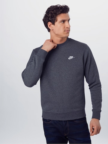 Nike Sportswear Tavaline suurus Dressipluus 'Club Fleece', värv hall: eest vaates