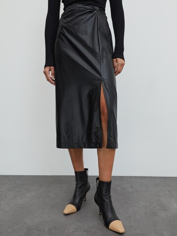 EDITED Skirt 'Silva' in Black: front