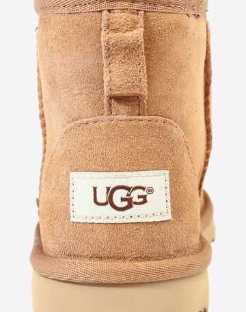 UGG Śniegowce 'Classic mini II' w kolorze brązowy