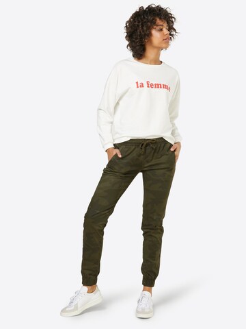 Urban Classics Slimfit Nadrág - zöld