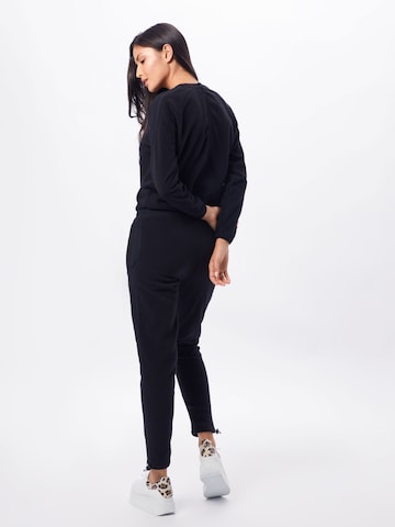 Urban Classics Jumpsuit in Zwart