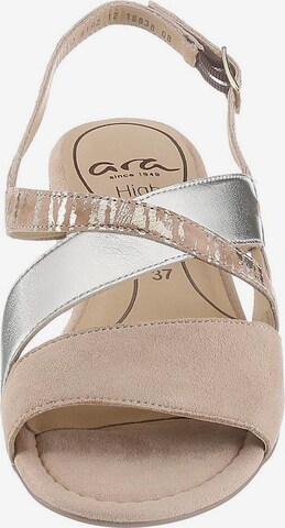 ARA Sandalen met riem in Beige