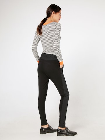 Kaffe Skinny Bandplooibroek 'Jillian' in Zwart