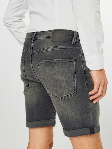 SELECTED HOMME Shorts in Grau