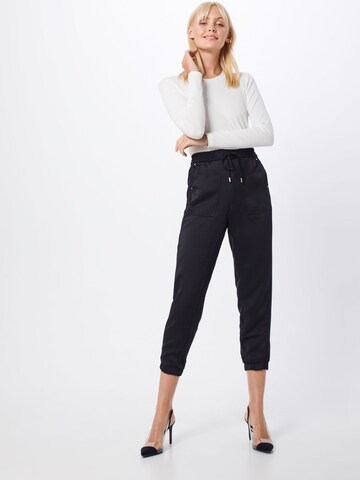 Banana Republic Tapered Broek in Zwart