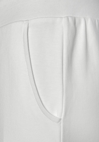 BENCH Regular Trousers in White