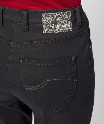 BRAX Regular Jeans 'Ina Fay' in Zwart