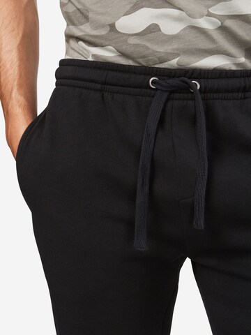 Urban Classics Regular Sweatshorts in Schwarz