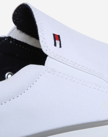 TOMMY HILFIGER - Sapatilhas slip-on em branco