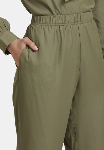 Regular Pantalon DREIMASTER en vert : devant