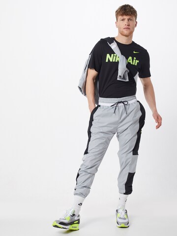 Nike Sportswear Regular Fit T-Shirt 'Air' in Schwarz