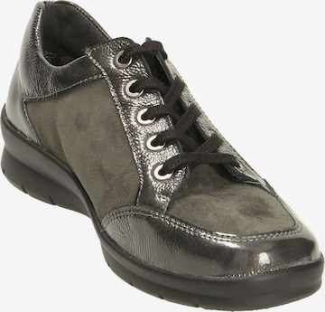 SEMLER Sneakers in Grey