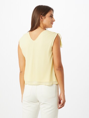 Top 'PENELOPE' de la VERO MODA pe galben