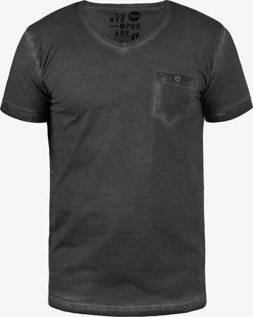 !Solid V-Shirt 'Tinny' in Schwarz: predná strana