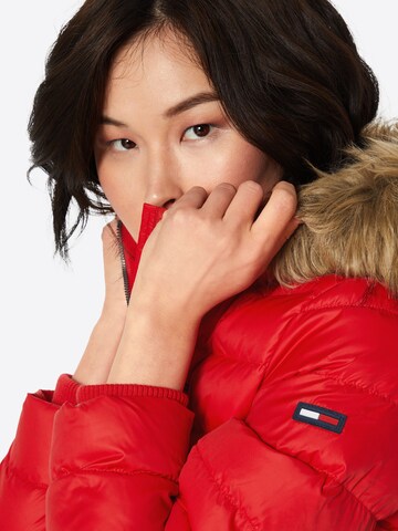 Tommy Jeans Winterjas in Rood