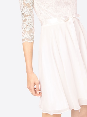SWING Φόρεμα κοκτέιλ σε λευκό