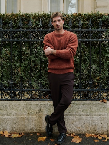 Cozy Rust Knit & Brown Trousers Look