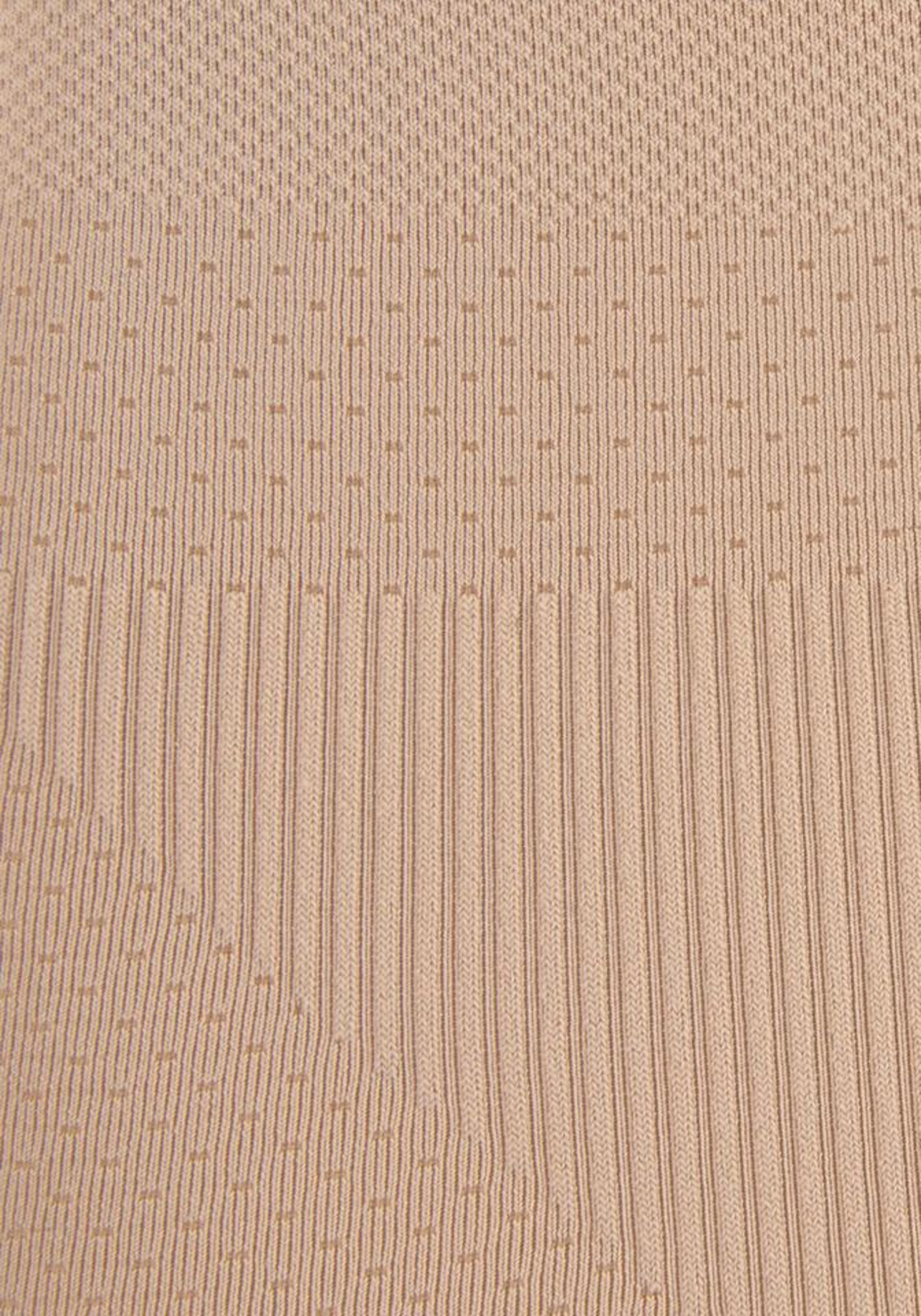 Chiloți modelatori de la NUANCE pe bej