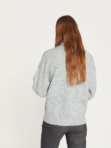 Pullover 'Kiana' di EDITED in grigio