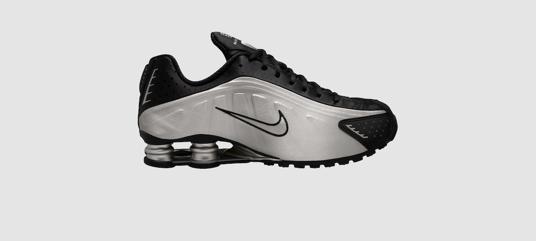NIKE SHOX R4
